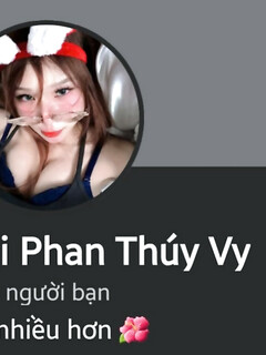 Lột đồ em Bùi Phan Thúy Vy cục ngon(có fb,insta)