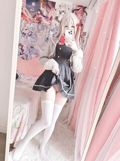 Em gái cosplay t tìm từ mấy ảnh tiktok sang :)))